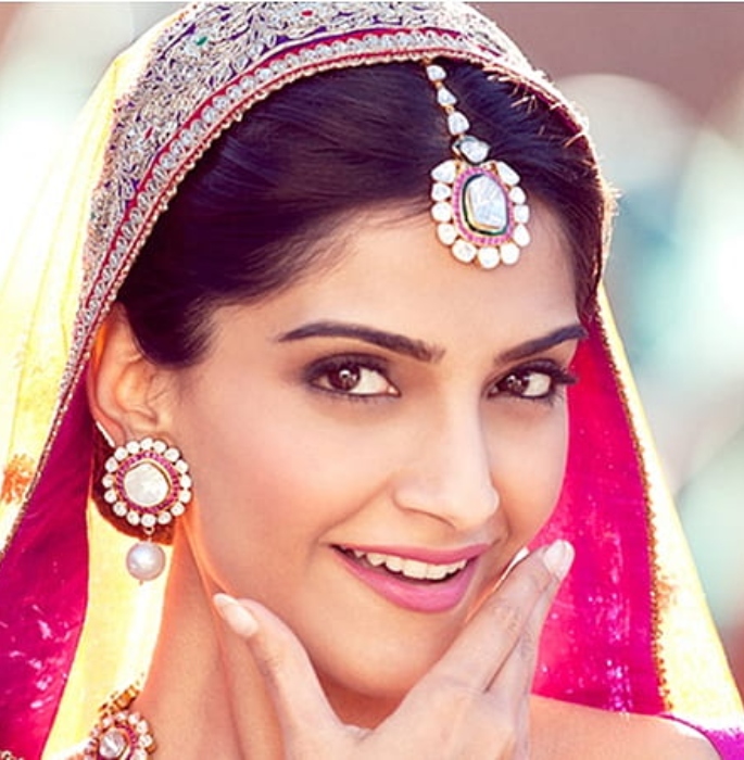 8 Top Bollywood Monarchs that Rule the Screen - Rajkumari Maithili Devi Singh Raghuvanshi