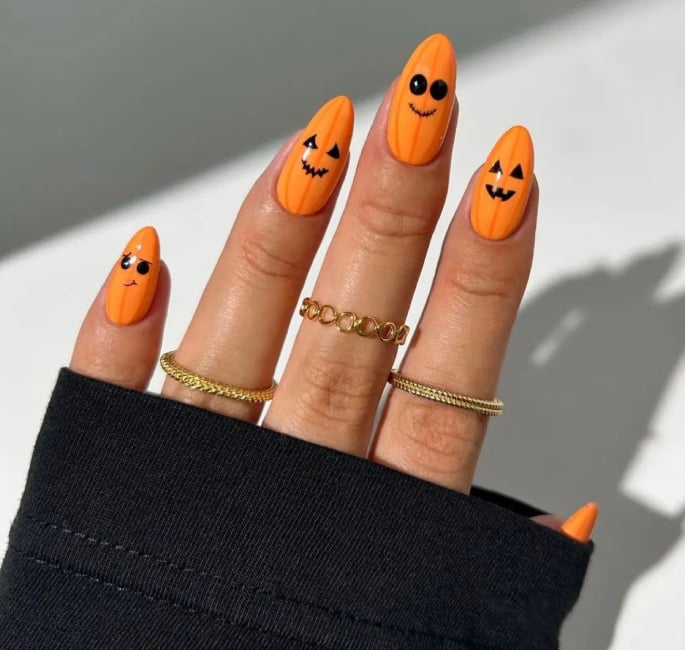 Top 10 Autumn & Halloween Nail Designs You Need to Try - 1