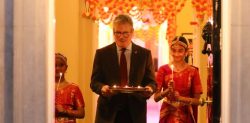 Downing Street apologises for Serving Meat & Alcohol at Diwali Event