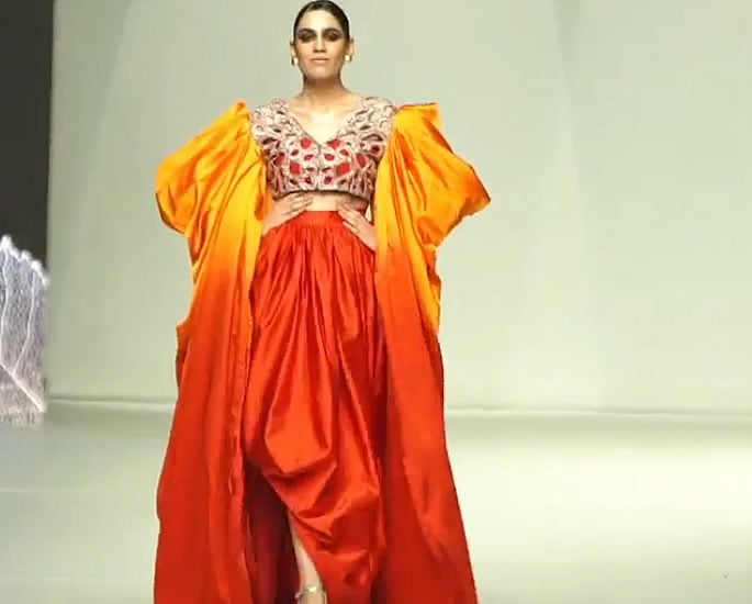 Fashion Show at Iqra University sparks Criticism 2