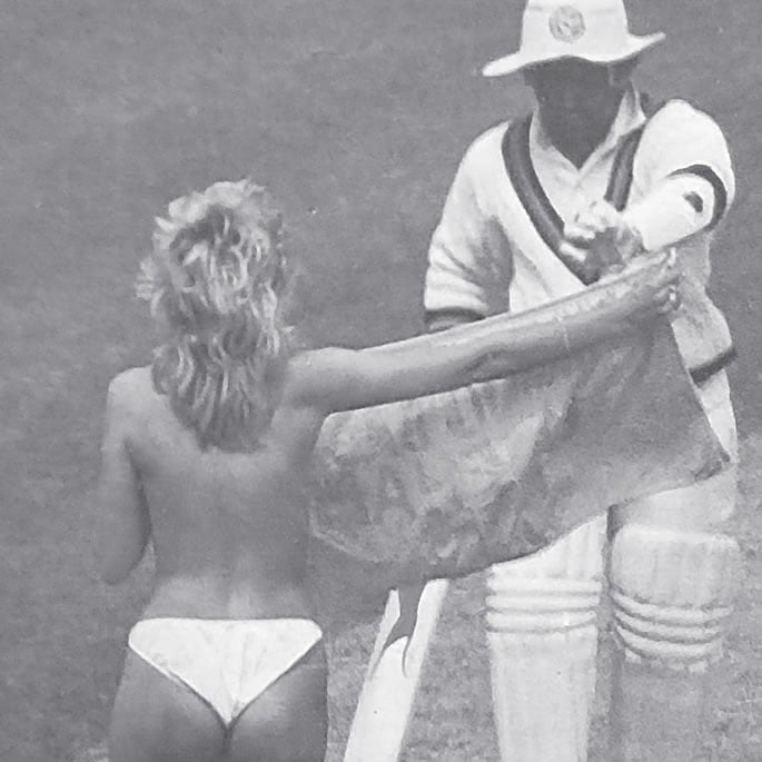 When a Topless Woman faced Indian Cricketer Srikkanth 2