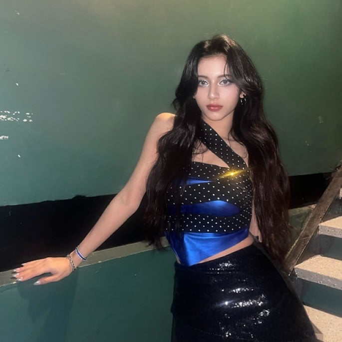 X IN میں ہندوستانی K-pop سٹار آریا کون ہے۔