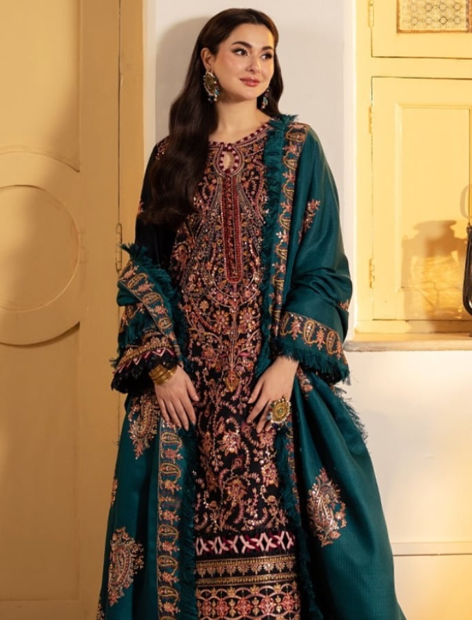 20 Traditional Looks of Hania Amir You Must See - 4