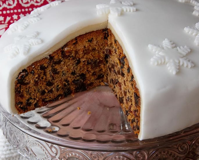 5 Eggless Christmas Desserts to Enjoy - cake