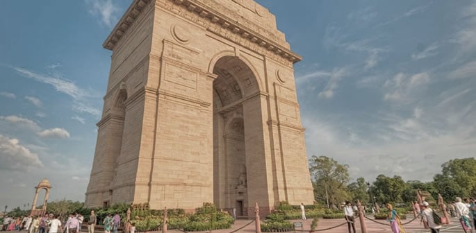 British Indian Tourist calls India a 'Dump' f