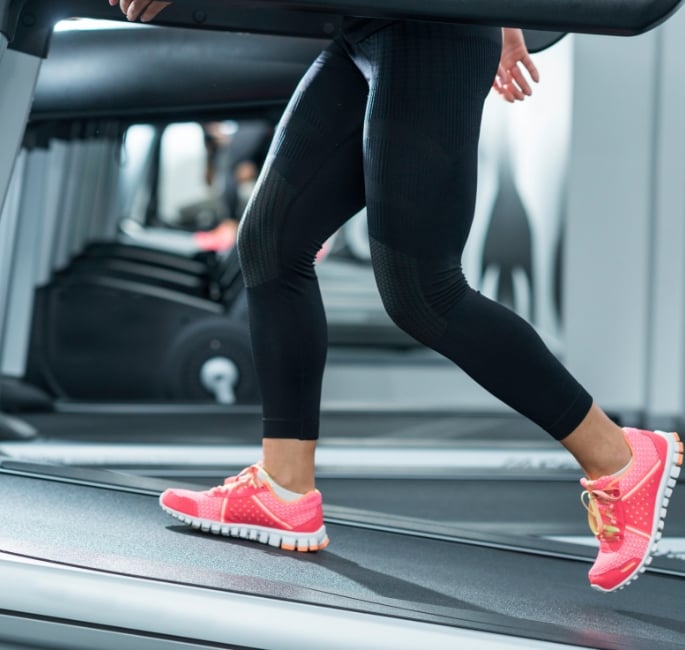 How Incline Walking Burns Fat Faster than Regular Walking (3)