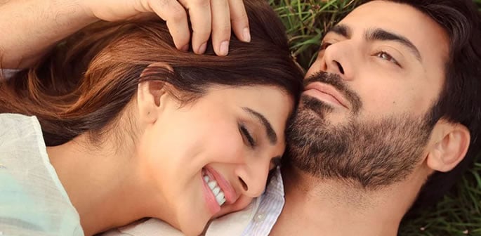 Fawad Khan & Vaani Kapoor Bring Romance Back in Abir Gulaal f