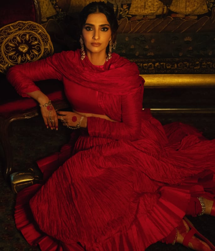 Sonam Kapoors Top Fashion Moments That Made Headlines 7