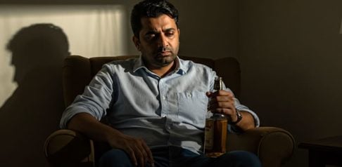 3 in 10 Brits Drinking & Smoking More due to Workplace Stress