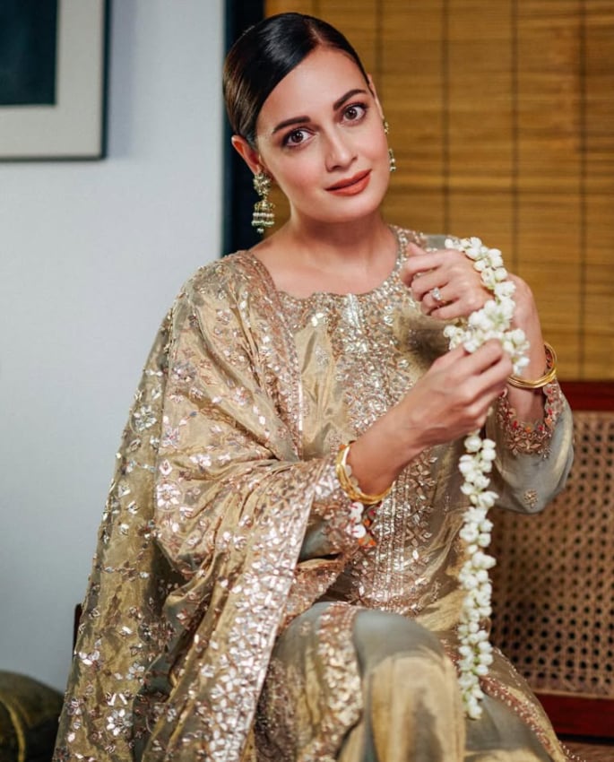 10 Mixed Race Bollywood Actresses Blending Cultures Onscreen 5
