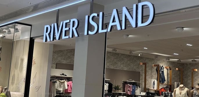 Hundreds of Jobs at Risk as River Island faces Collapse f