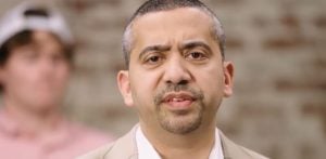 Mehdi Hasan anachukua nafasi 20 za Wahafidhina wa Mrengo wa Kulia Mbali katika Mjadala Usio na Unhinged f