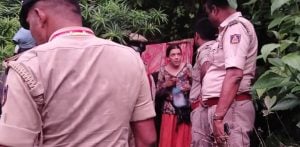 Russian Woman & 2 Daughters found Living in Indian Cave f