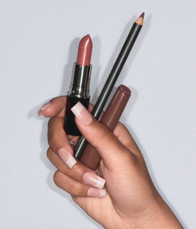 Where to Shop the Best Lipstick Discounts for National Lipstick Day 2025 3
