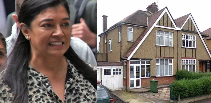 Woman sues Sister over Father's £600k Fortune after being left £250 f