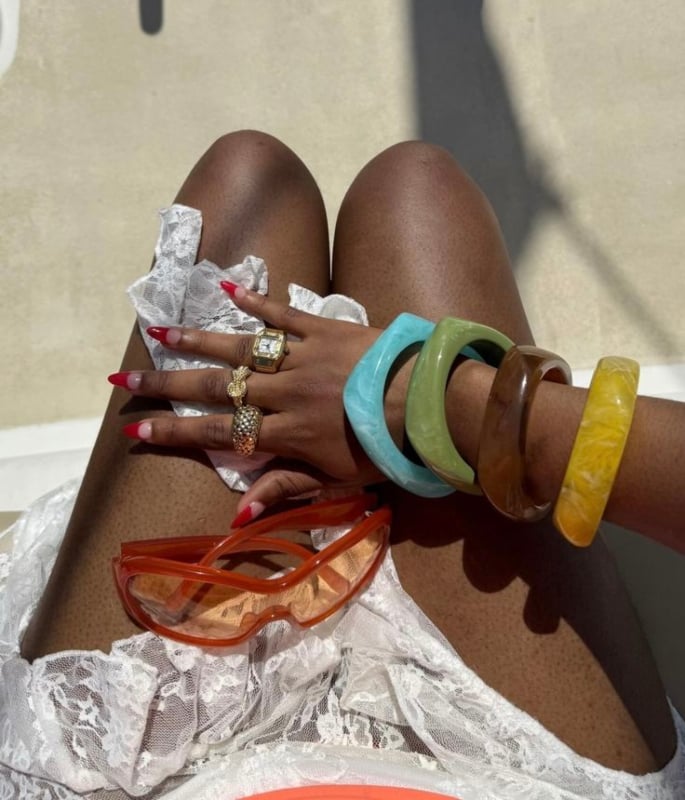 Your Guide to Styling Stacked Bangles for Modern Looks 4