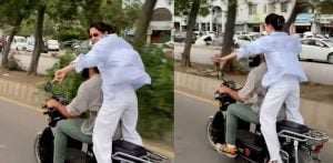 Hania Aamir’s Motorcycle Dance goes Viral f