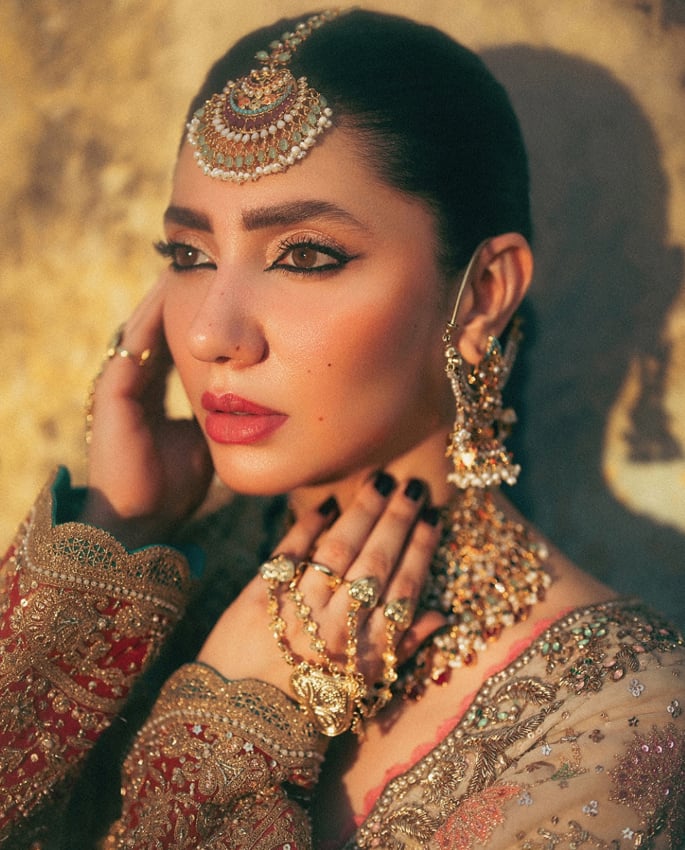 Mahira Khan stuns as First Pakistani Cover Star for Khush Mag 4