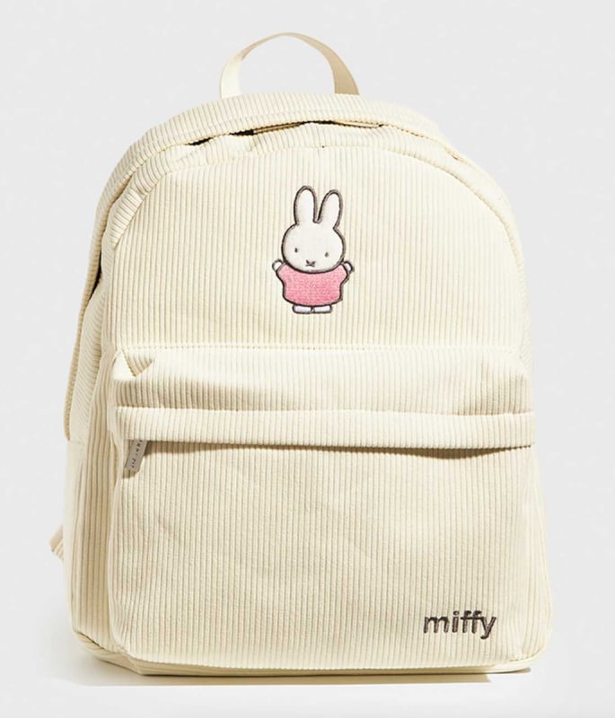 Top University & School Bags Every South Asian Student Needs 7