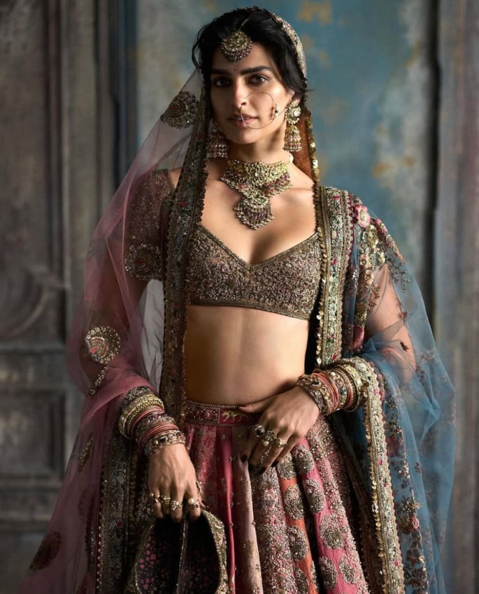 Why Sabyasachi’s Bridal Lehenga is Every Bride’s Dream 5