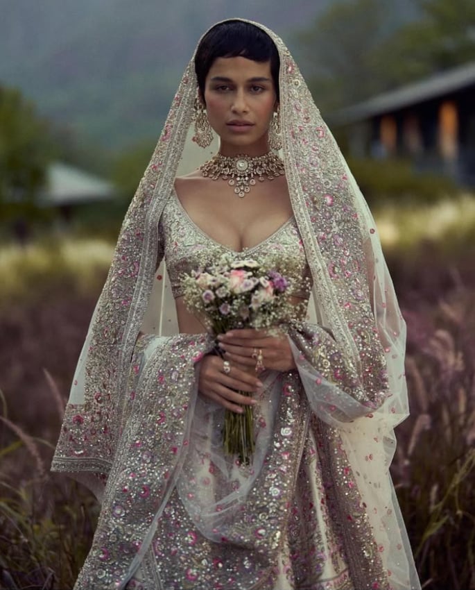 Why Sabyasachi’s Bridal Lehenga is Every Bride’s Dream 7