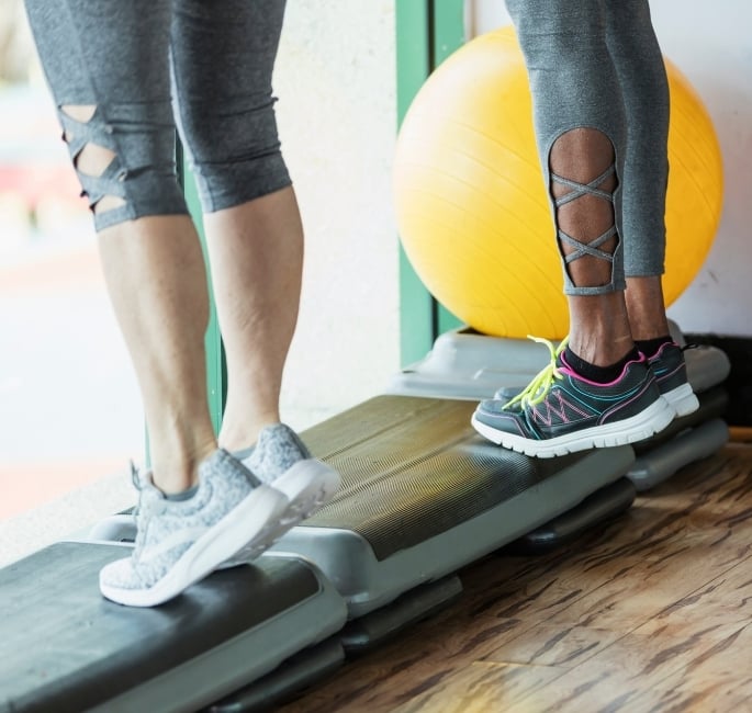 10 Bodyweight Fitness Challenges That Need No Equipment (8)