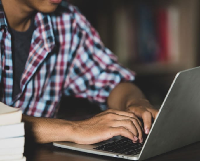 10 Freebies Students can get at University - courses
