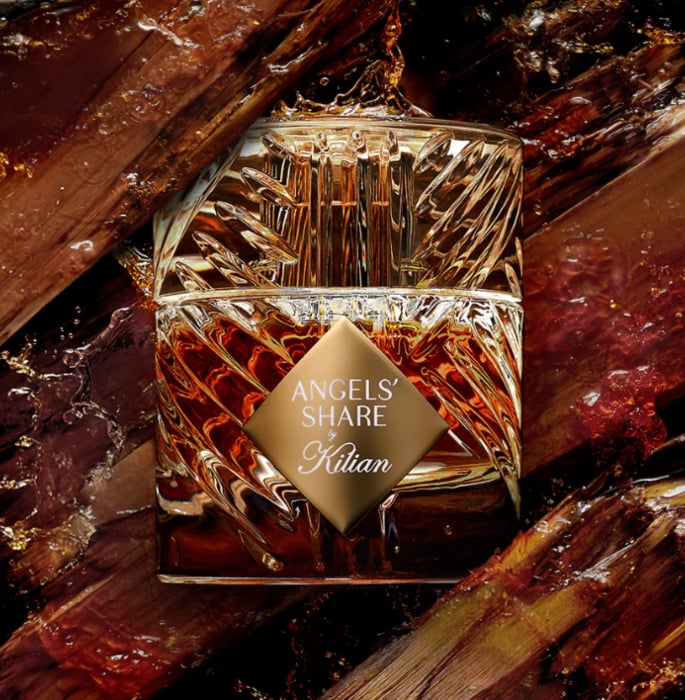 7 Best Perfumes for Autumn 2025 to Elevate Your Scent Game 7