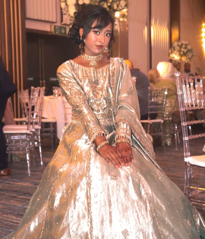 'Bake Off' Star Sumayah Kazi dazzles in Wedding Guest Outfit - 1