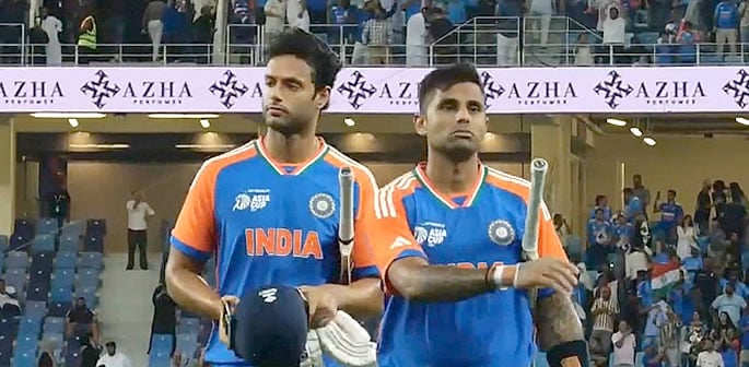 India Dominate Pakistan with Comfortable Asia Cup Win f