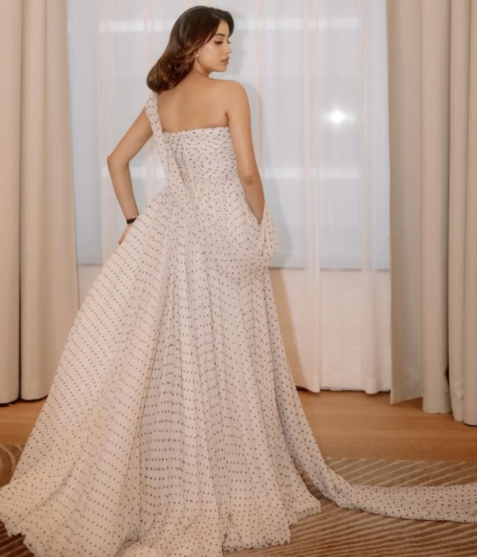 Janhvi Kapoor stuns in Custom Miu Miu Gown at TIFF 2025 4