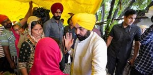 Punjab Chief Minister deploys 1,700 Officers to Flood-Hit Areas f