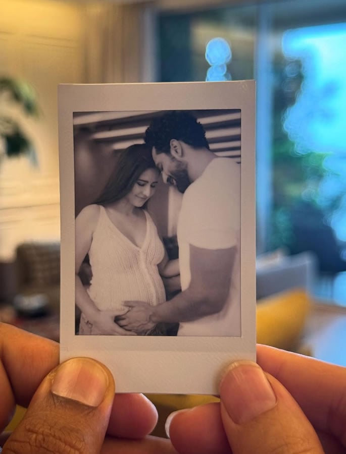 Vicky Kaushal & Katrina Kaif confirm Pregnancy with Heartfelt Pic