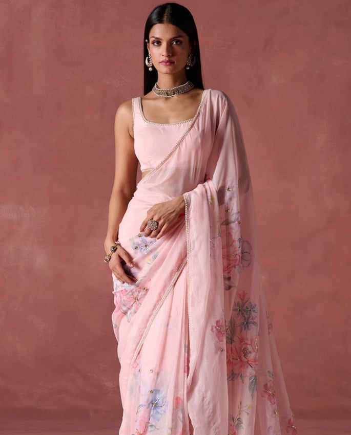 10 Styling Tricks to Look Instantly Toned in a Saree 