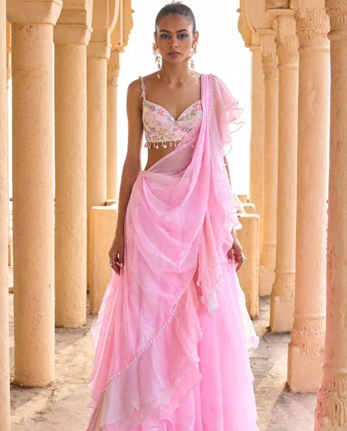 10 Styling Tricks to Look Instantly Toned in a Saree 