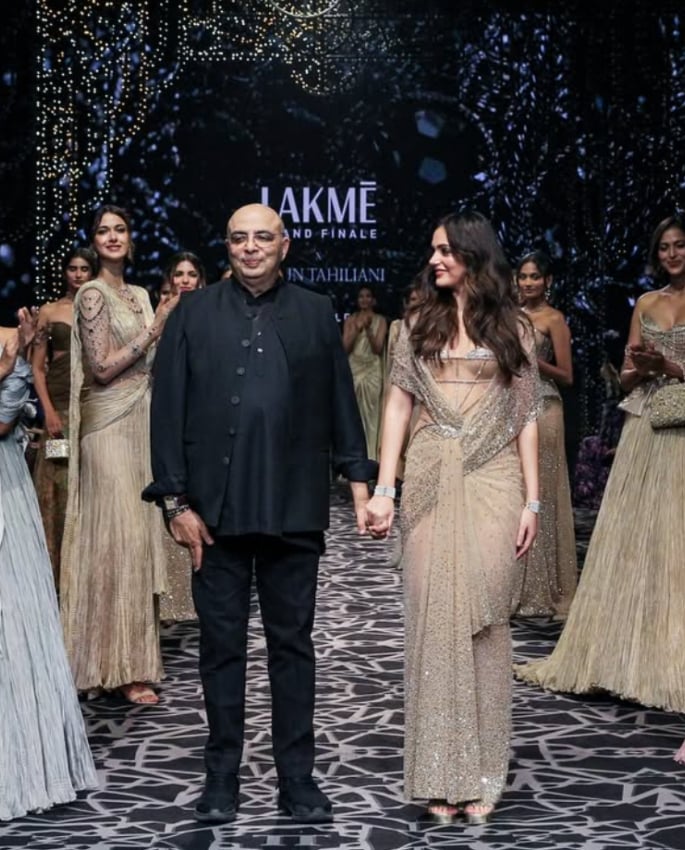 Aneet Padda makes Stunning Ramp Debut for Tarun Tahiliani 1