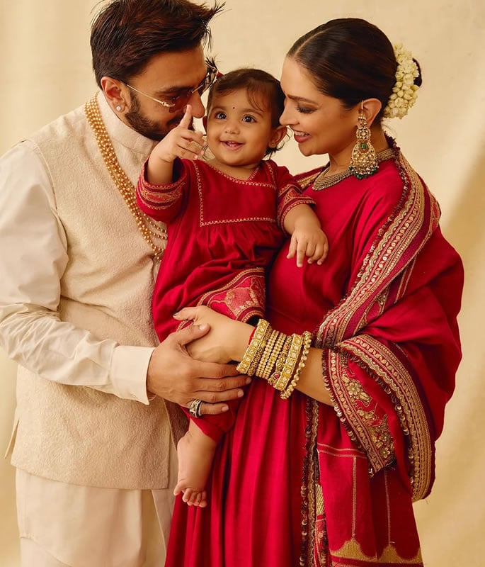 Deepika & Ranveer Introduce Dua in Heartwarming Diwali Post 3
