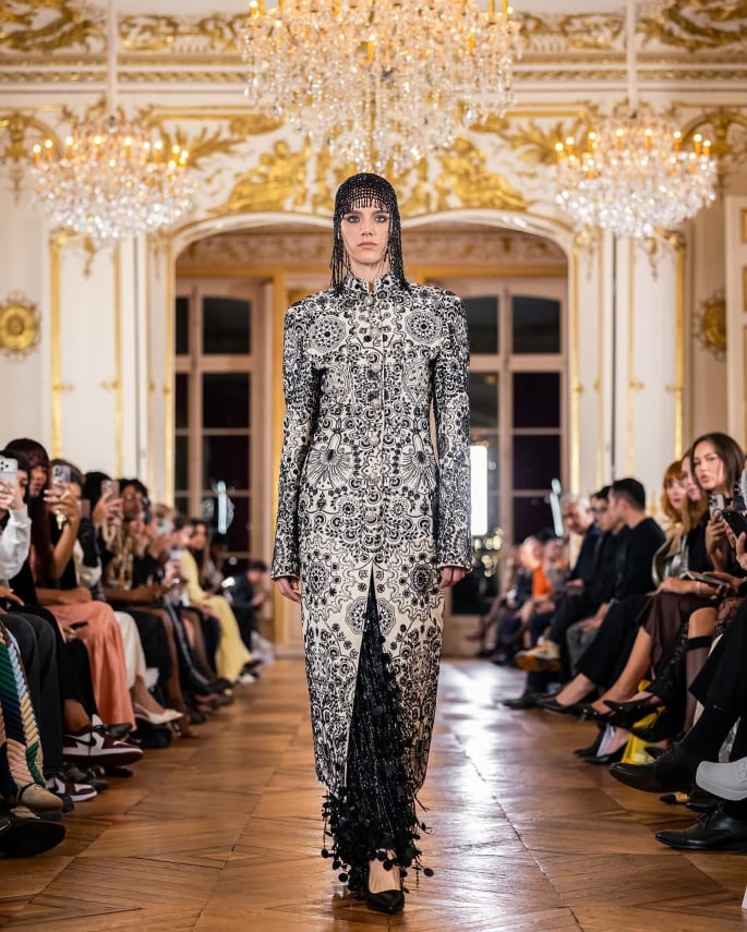 Hussain Rehar’s 'Jeevan' Shines at Paris Fashion Week 4