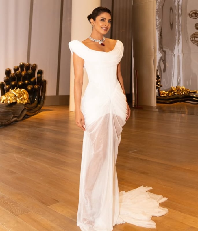Priyanka Chopra Steals the Show at Bvlgari’s Mumbai Exhibition 4