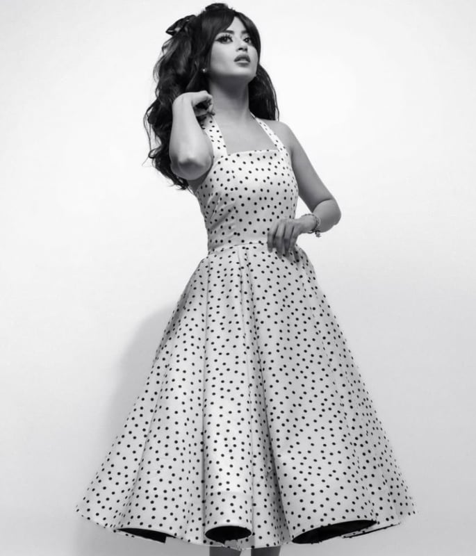 Sajal Aly stuns in Vintage Hollywood-Inspired Look