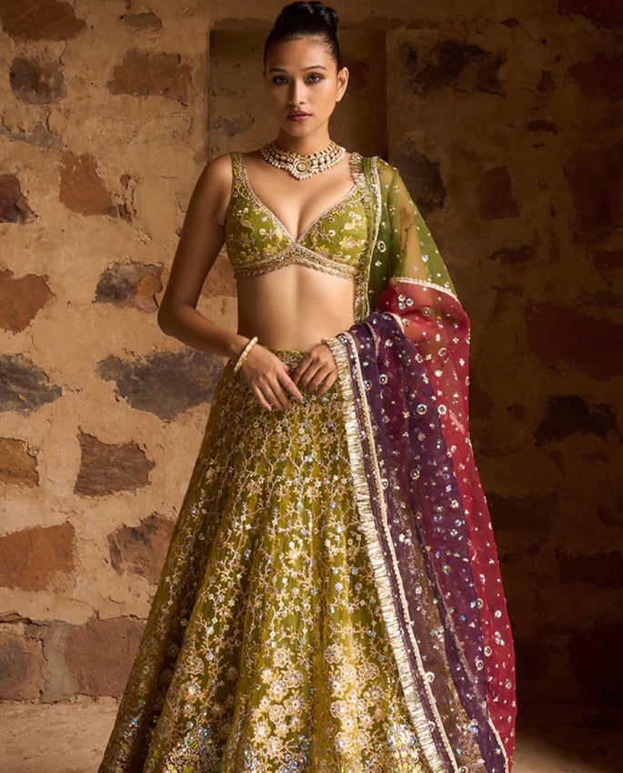 The Best Colours to Wear for Diwali and Their Symbolic Meanings 
