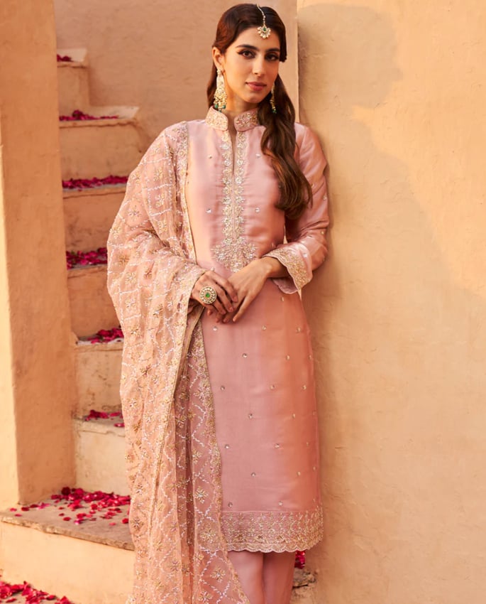 The Best Colours to Wear for Diwali and Their Symbolic Meanings 