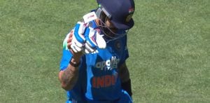 Virat Kohli's Duck turns Emotional as Wave sparks Retirement Buzz f