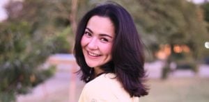 Hania Aamir Sparks Fan Frenzy with New Reel f