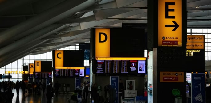 UK Net Migration falls by 69% amid Government's Tougher Policies f