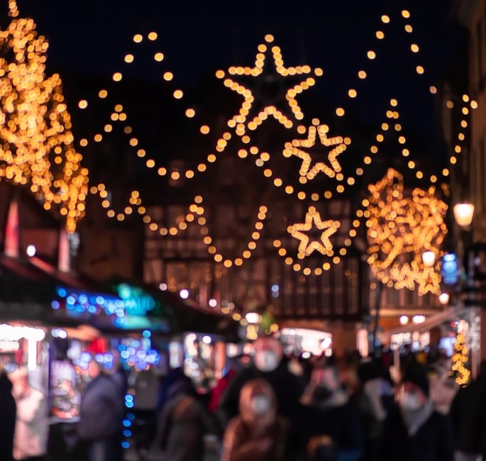 10 Christmas Date Ideas for Desi Couples in 2025