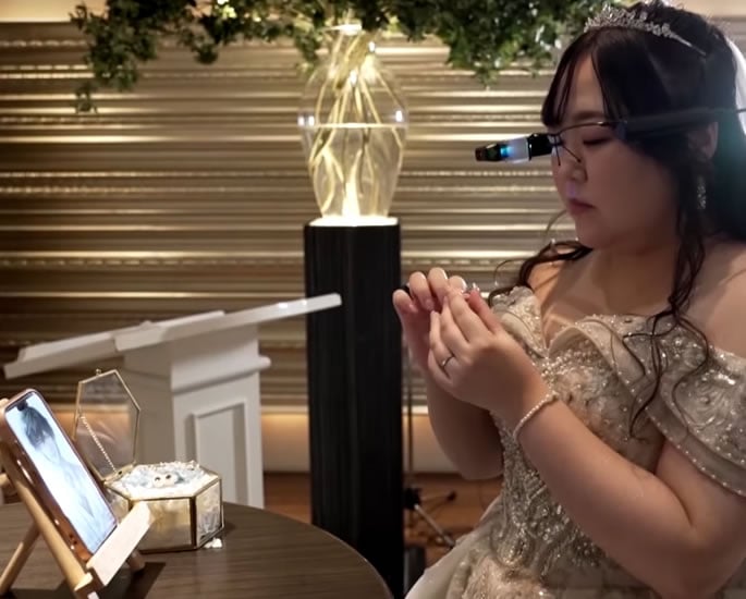 Inside the Wedding of a Japanese Woman & Her AI Boyfriend
