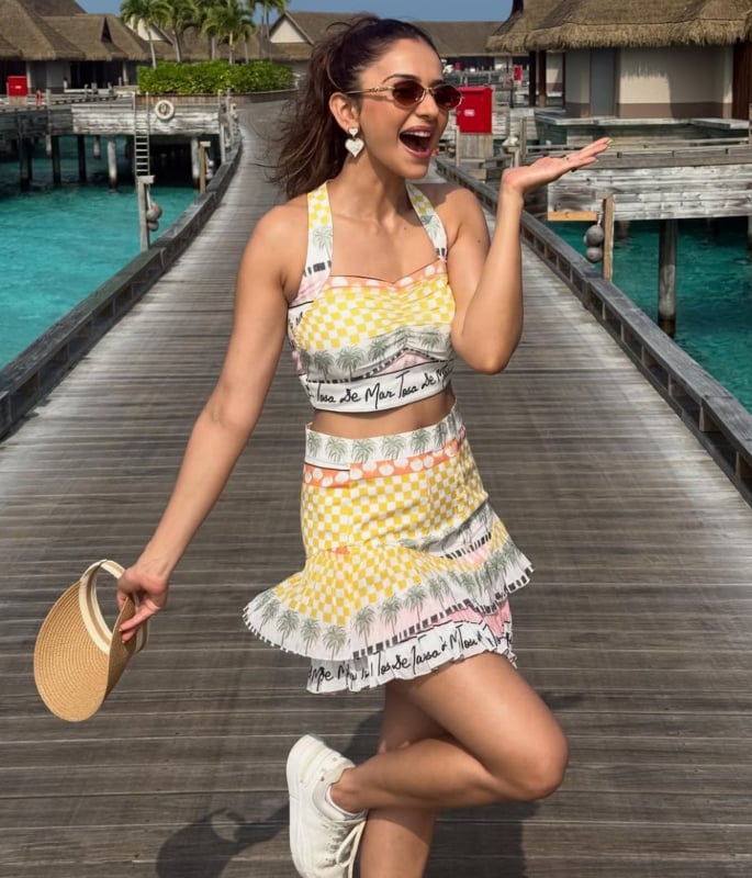 Rakul Preet Singh shows off Vibrant Beach Style in Maldives 