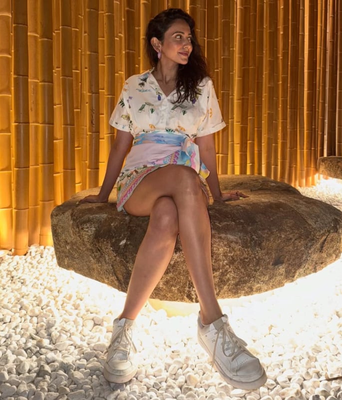 Rakul Preet Singh shows off Vibrant Beach Style in Maldives 