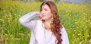 Saima Noor Allegedly Held Hostage on 'Bulleh Shah' Set f